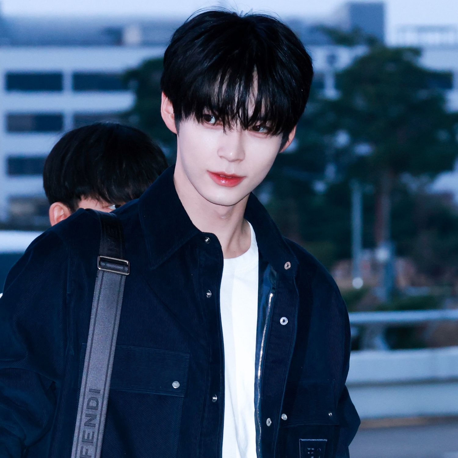 Foto aktivitas terbaru Sung Hanbin (ZEROBASEONE)