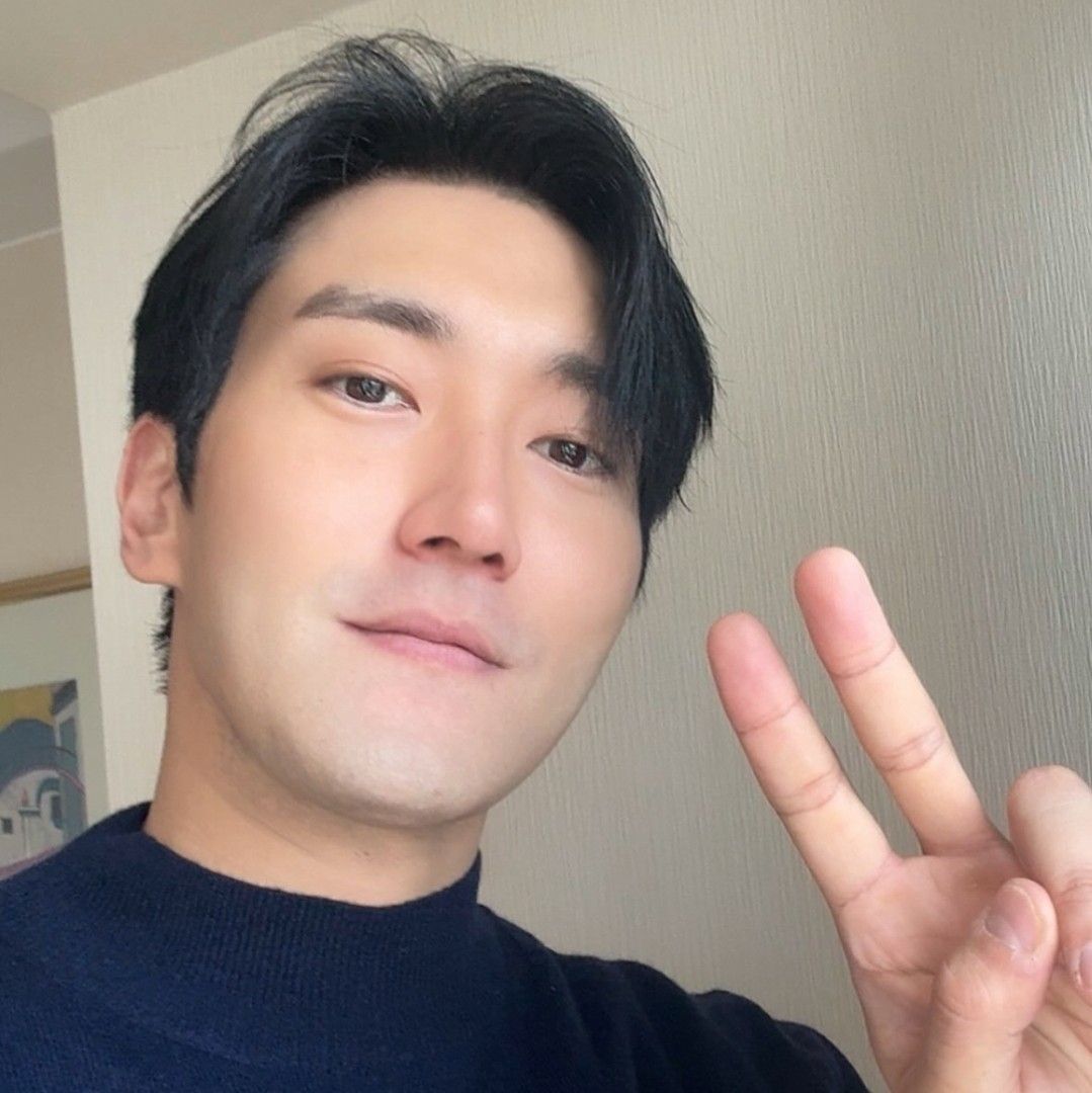 Behind-the-scenes cut of Siwon (Super Junior)