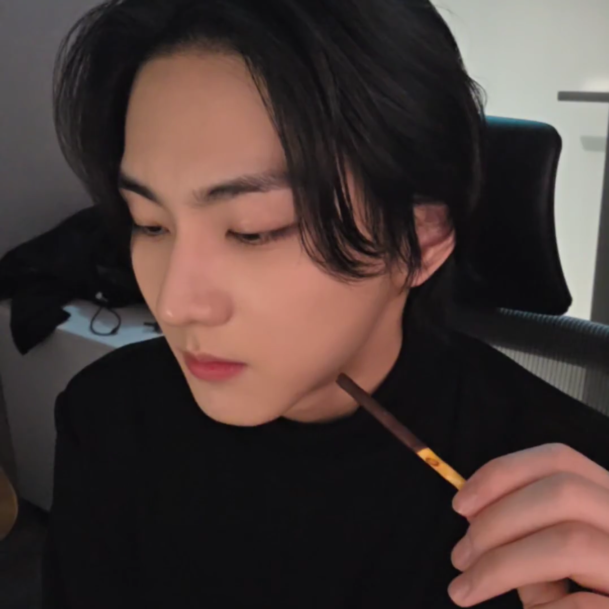 Behind-the-scenes cut of Jungwon (ENHYPEN)