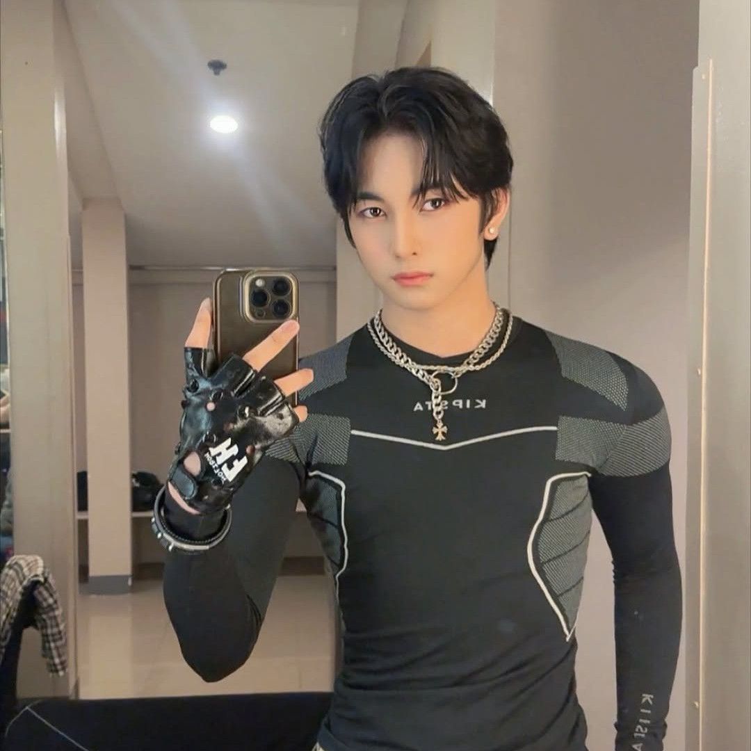 Latest photo of Marcus (HORI7ON)