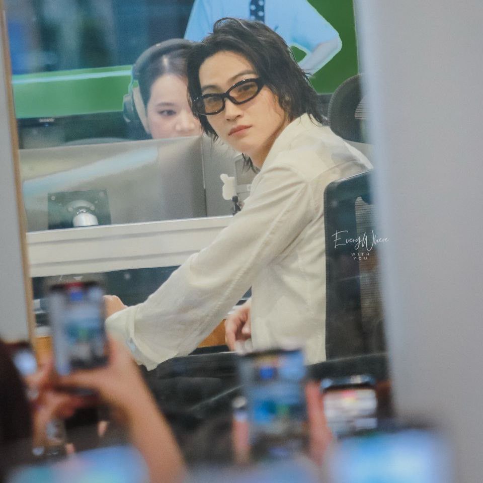 Behind-the-scenes cut of JAY B (GOT7)