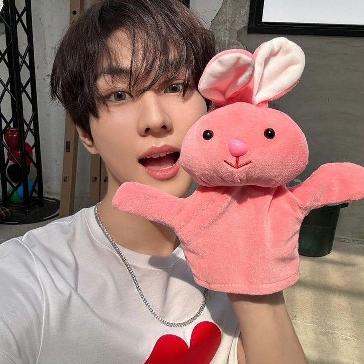 A moment captured by Jungwon (ENHYPEN)'s fan