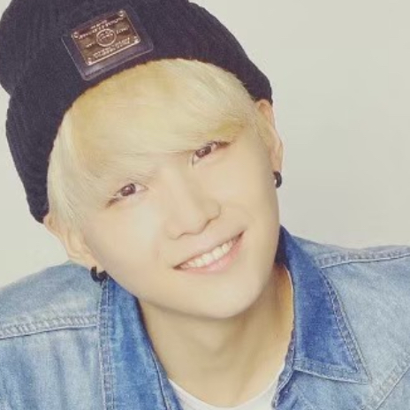 SUGA (防彈少年團)的最新活動照片