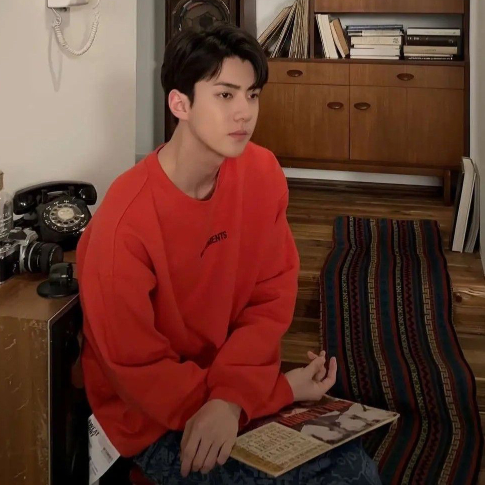 Behind-the-scenes cut of Sehun (EXO)