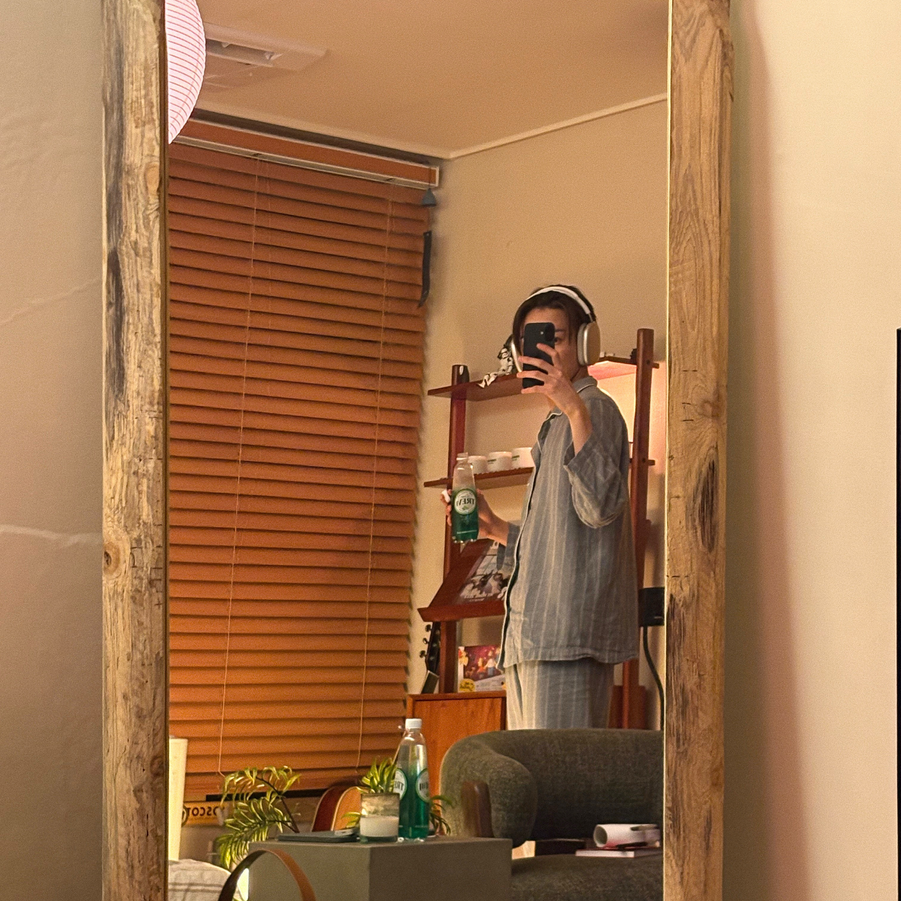 Behind-the-scenes cut of Asahi (TREASURE)