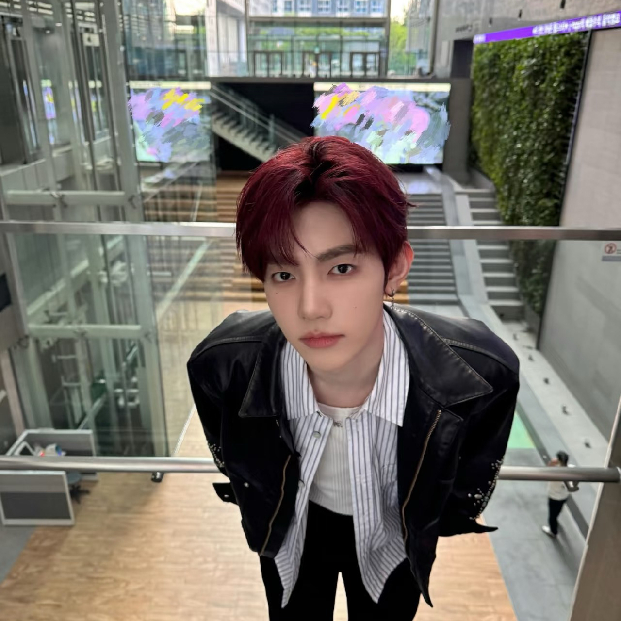 A moment captured by Zhang Hao (ZEROBASEONE)'s fan