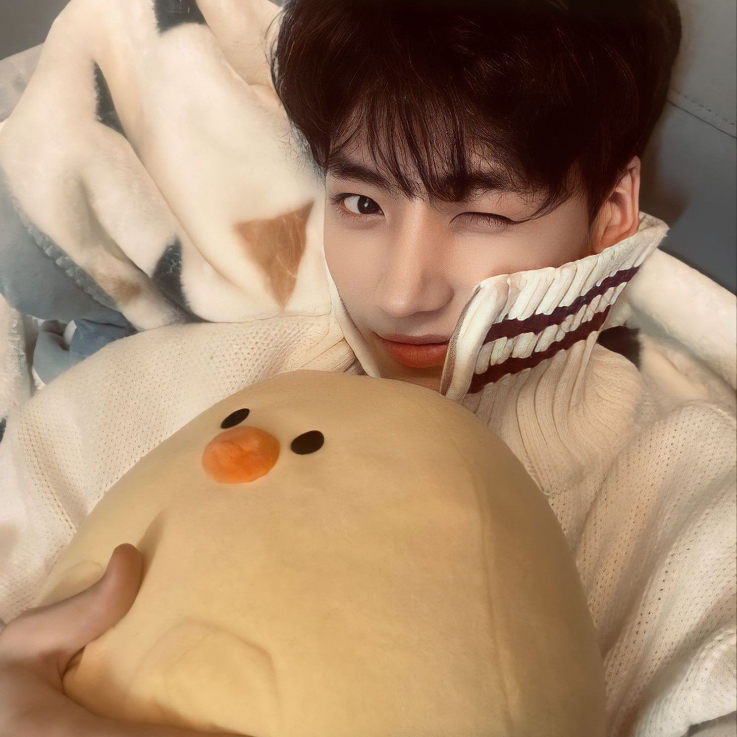 Behind-the-scenes cut of Yang Donghwa (POLARIX)