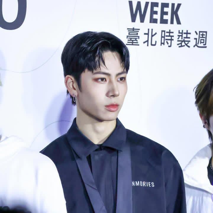 Latest photo of Jagger (SEVEN TO EIGHT)