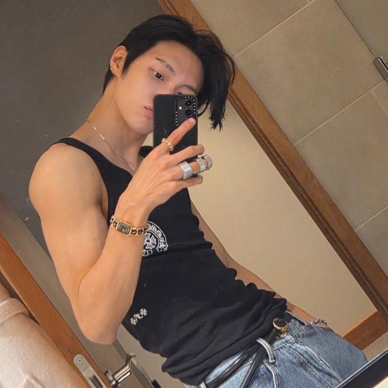 Latest photo of Wonbin (RIIZE)