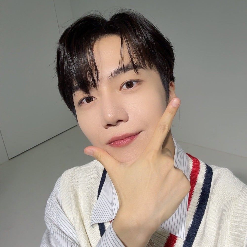진호 (펜타곤) 최근 활동샷