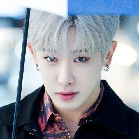 A moment captured by Wonho's fan