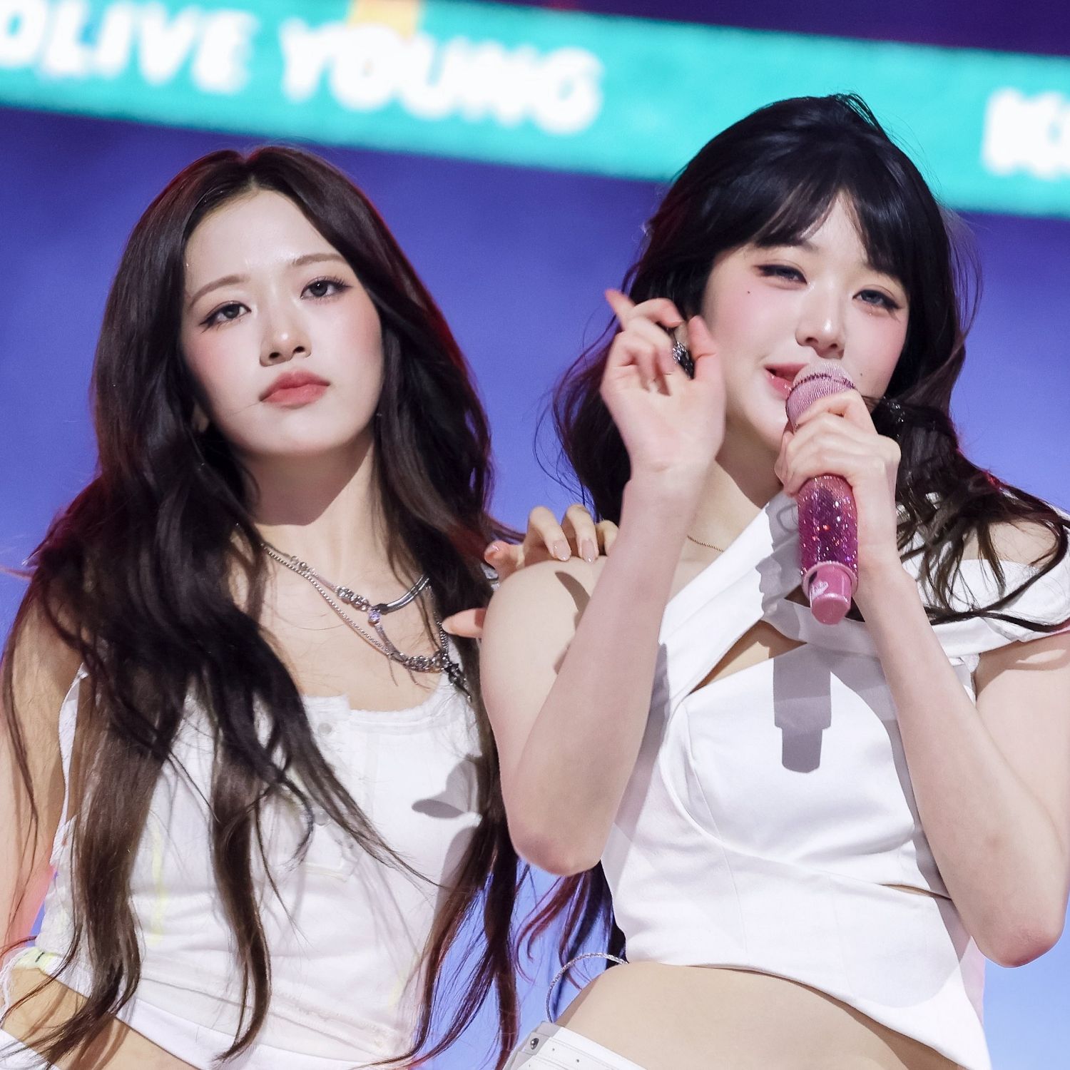 A moment captured by Jang Wonyoung (IVE)'s fan