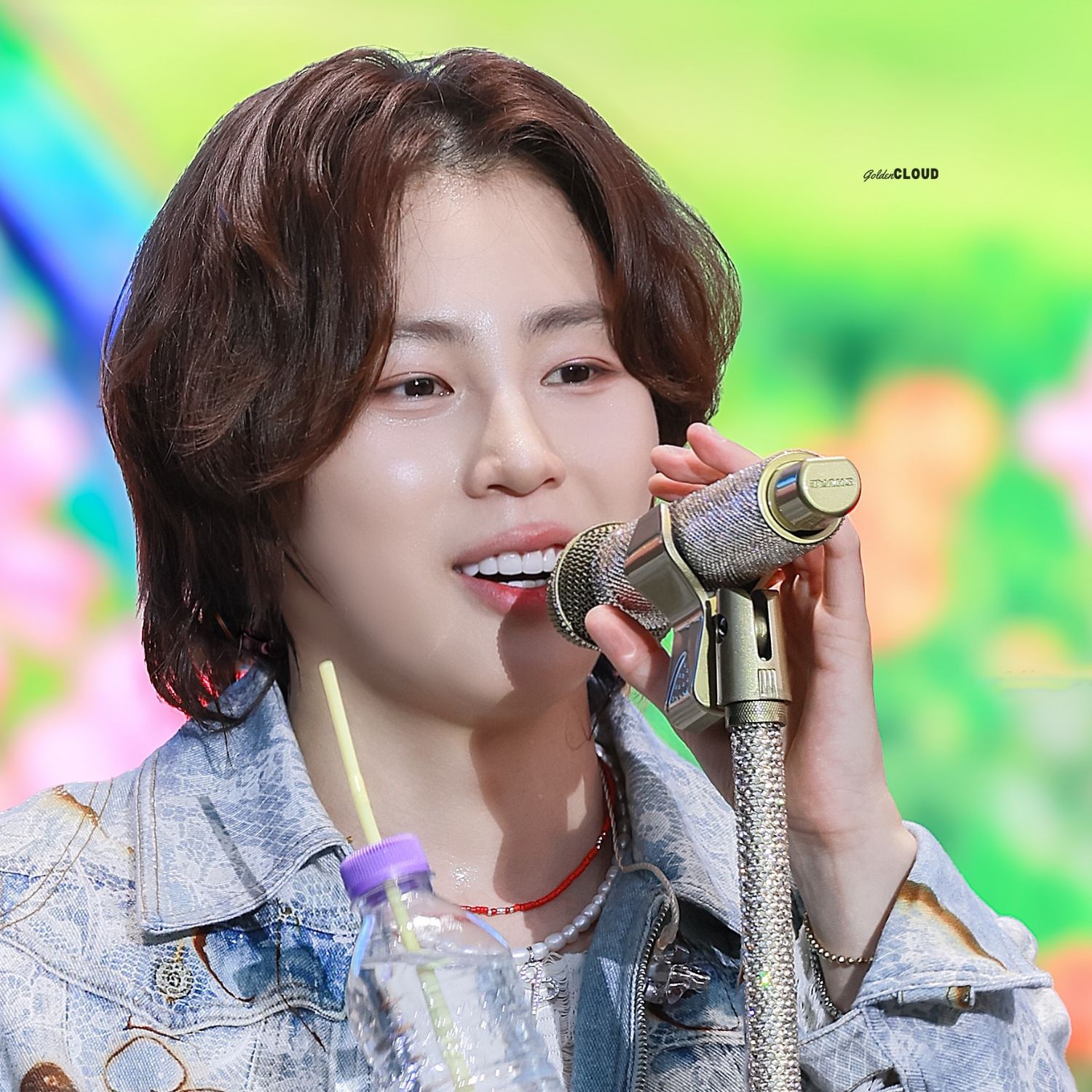 Momen yang diabadikan oleh penggemar Ha Sungwoon