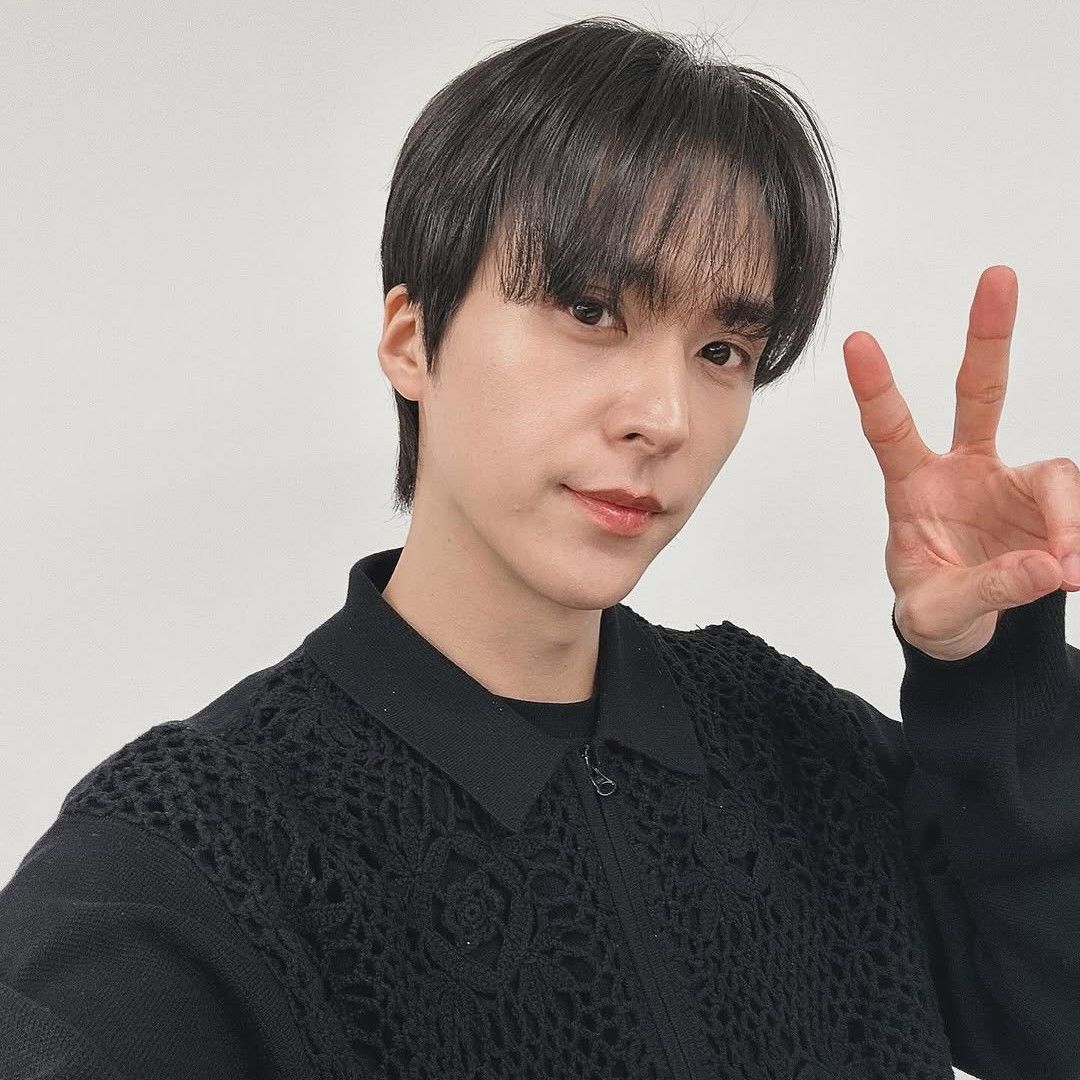 Recent activity shot of Dongwoon (Highlight)