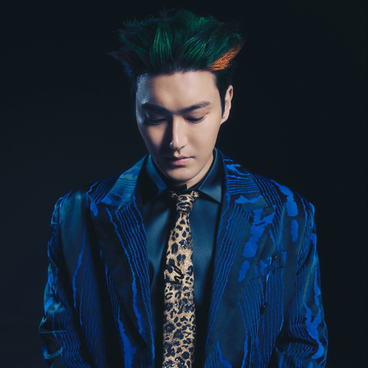 Latest photo of Siwon (Super Junior)