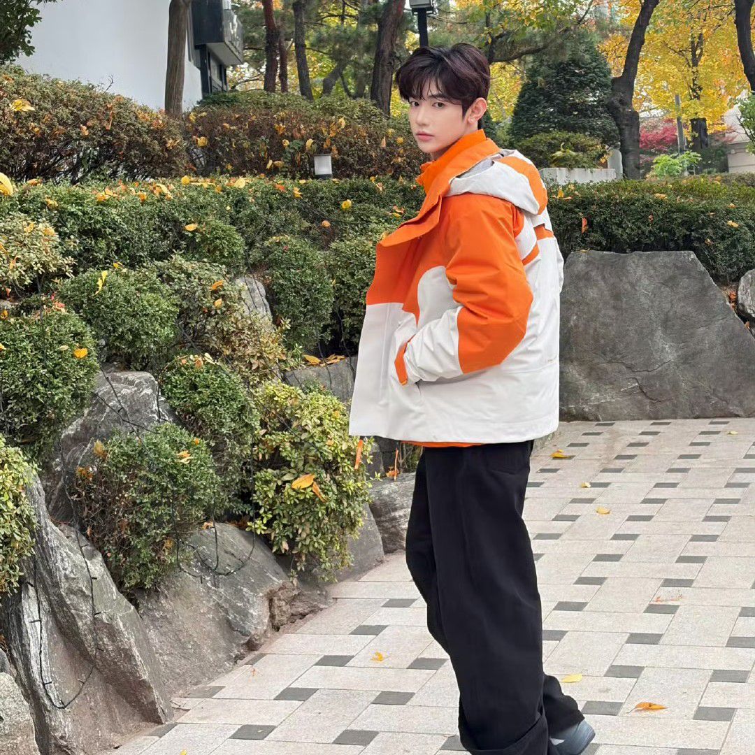 Behind-the-scenes cut of Zhang Hao (ZEROBASEONE)