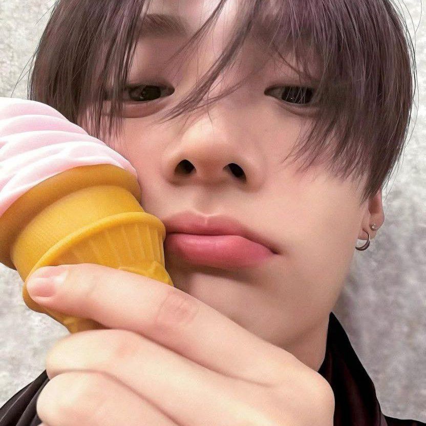 Behind-the-scenes cut of Lee Sangwon