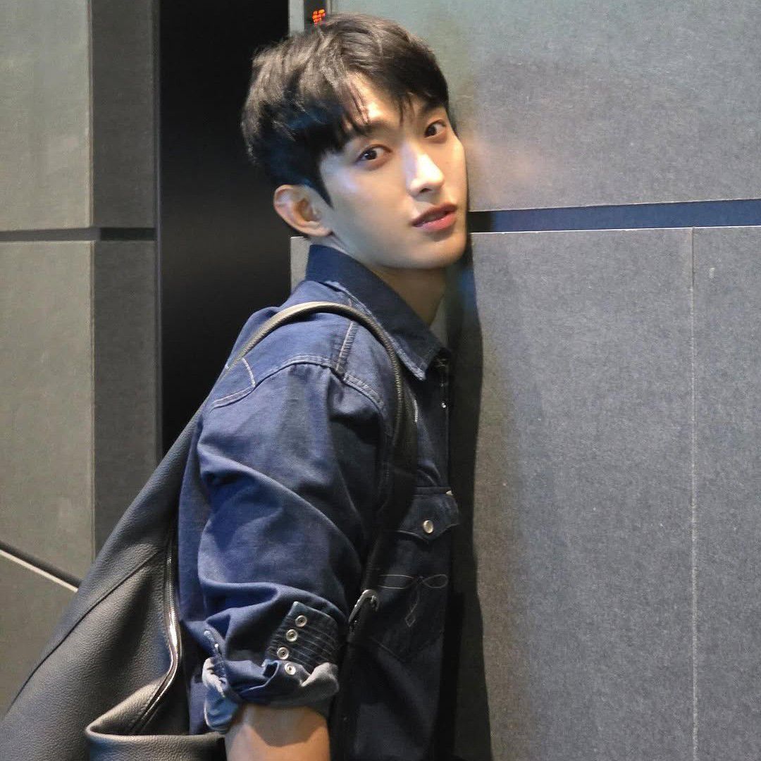 Latest photo of DK (SEVENTEEN)