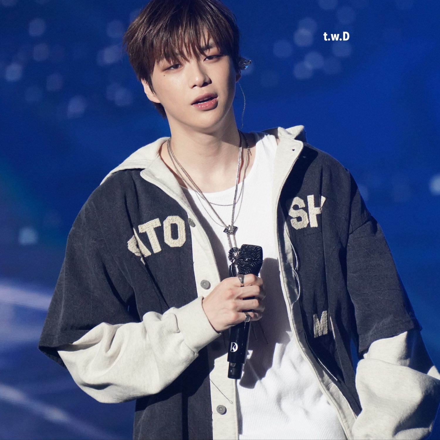 강다니엘 최근 활동샷