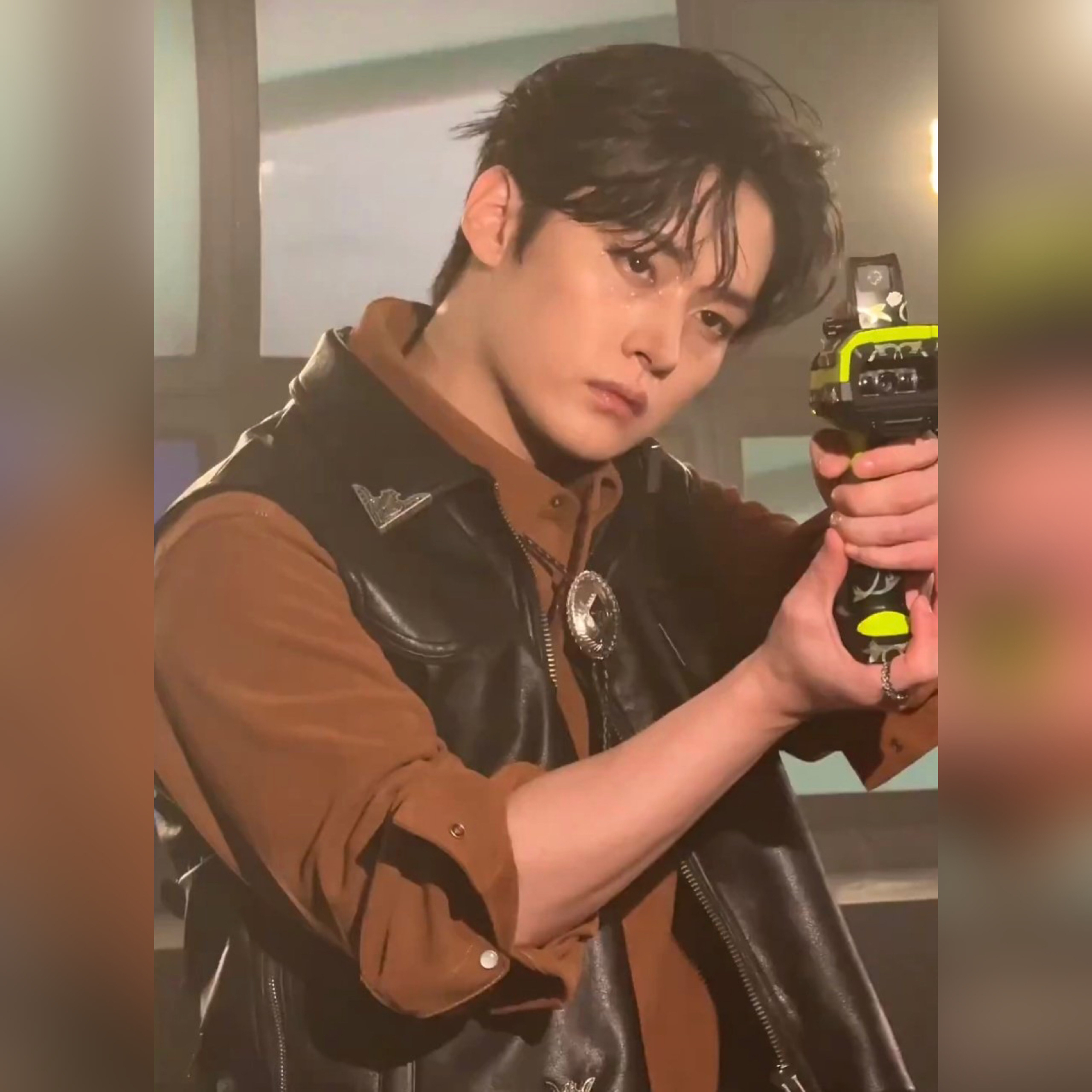 Lee Know (Stray Kids)粉絲拍下的瞬間