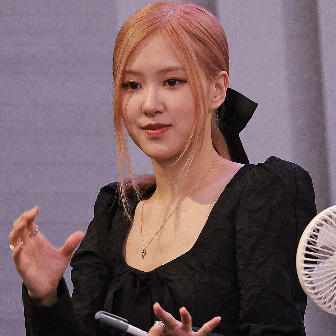 로제 (BLACKPINK)의 비하인드 컷