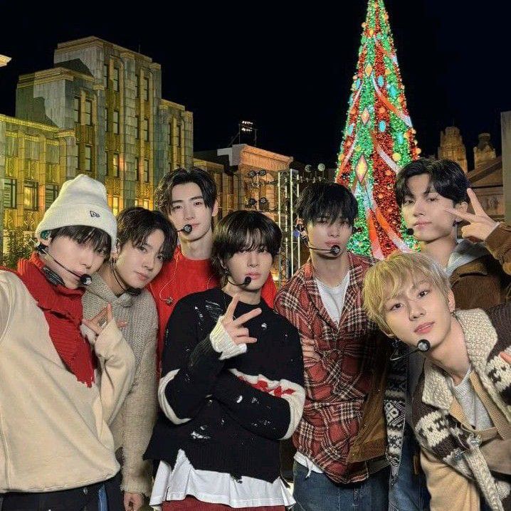 Foto aktivitas terbaru ENHYPEN