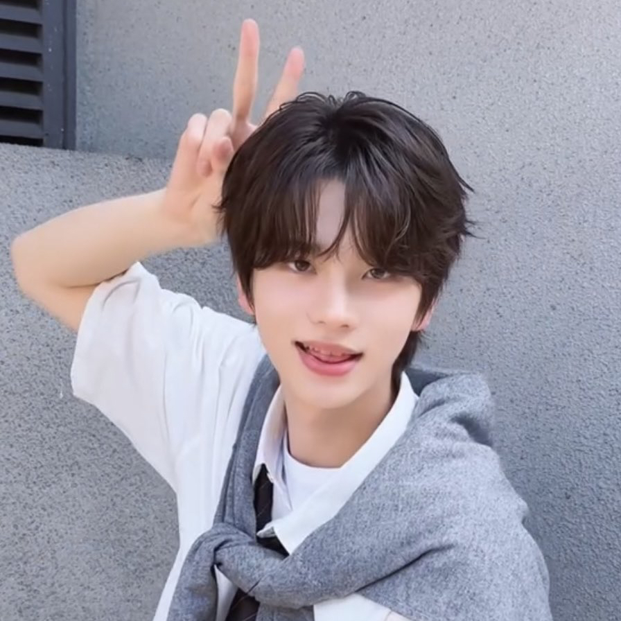 Latest photo of Shinyu (TWS)