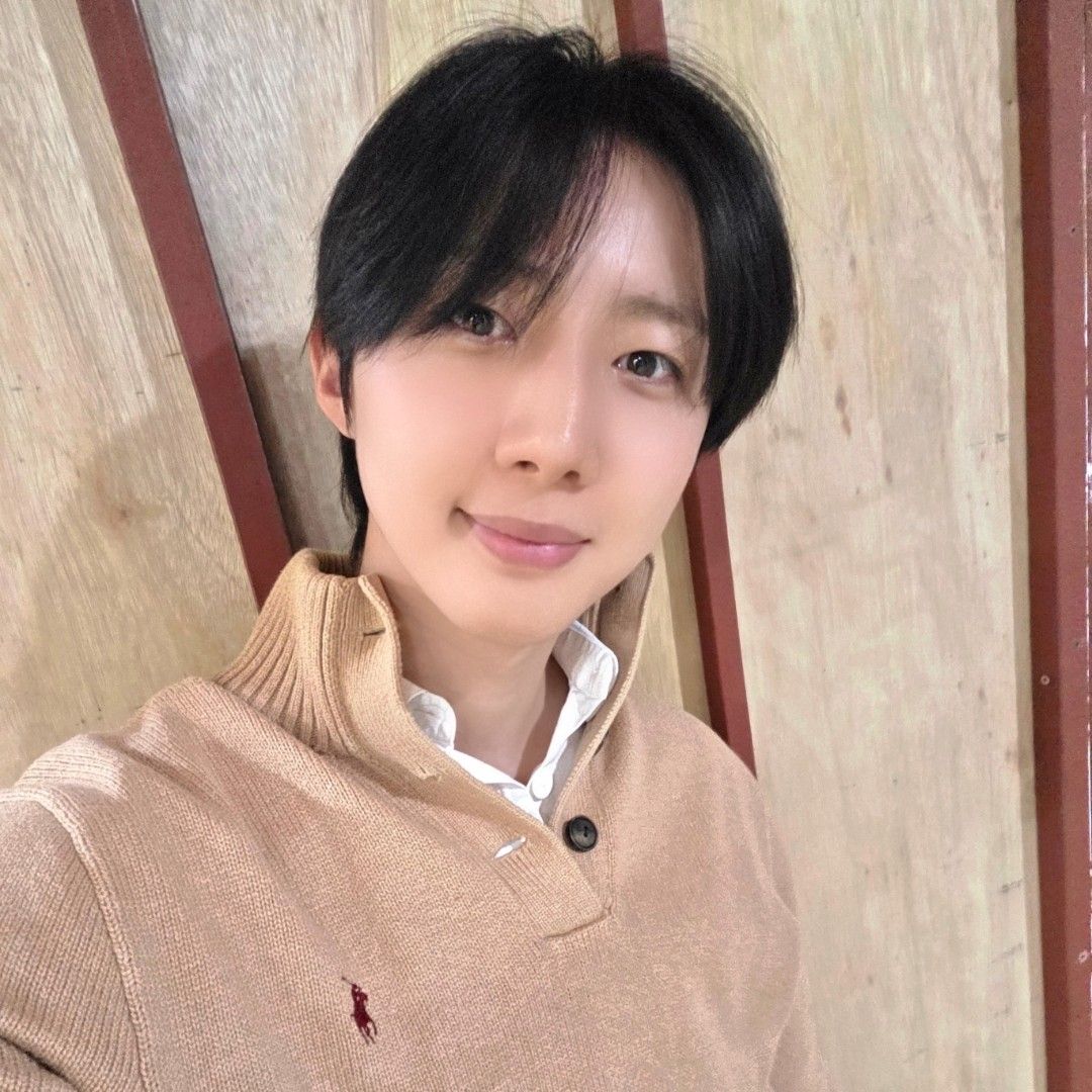 Recent activity shot of Hui (PENTAGON)