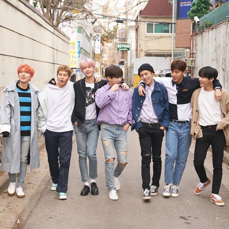 A moment captured by MONSTA X's fan
