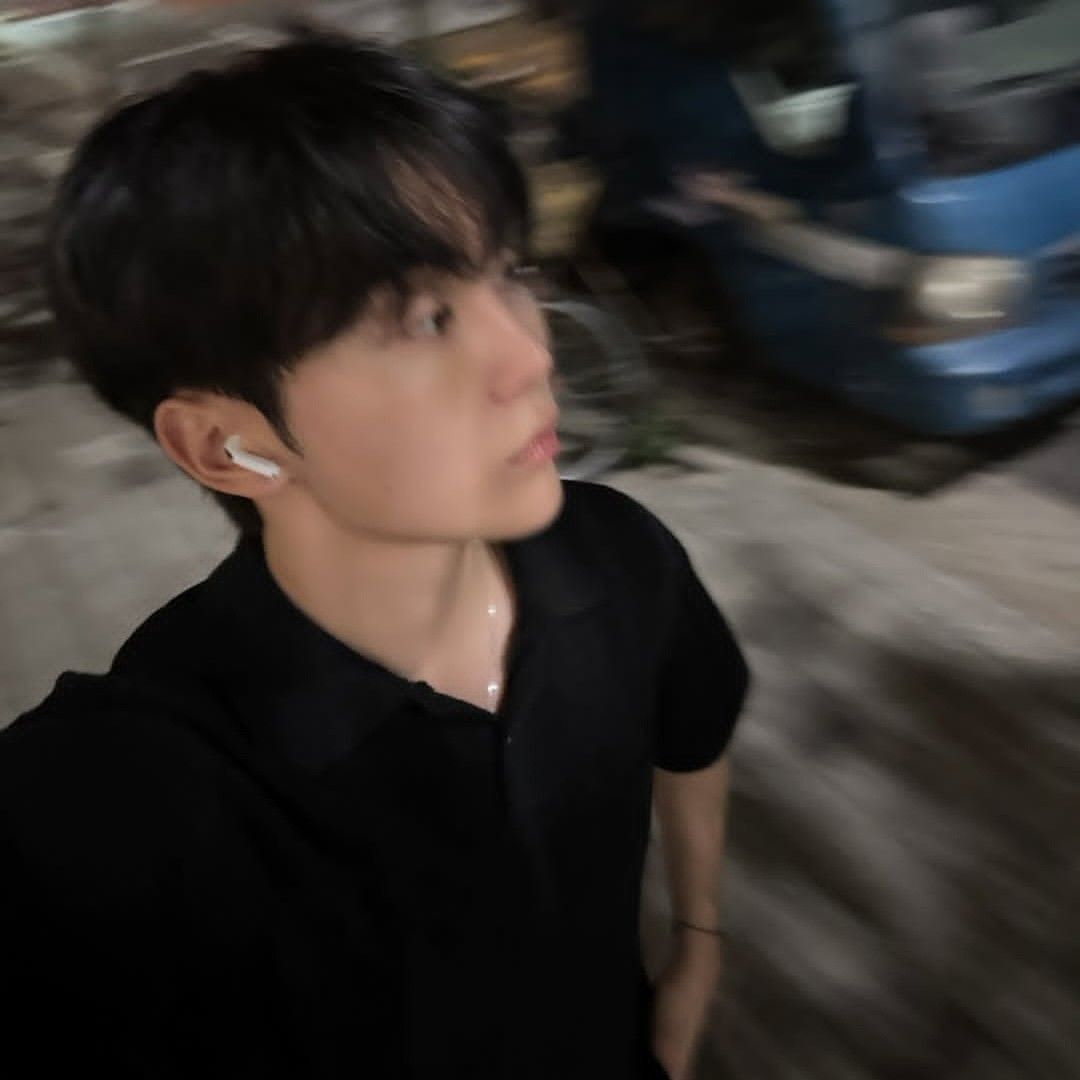 A moment captured by Seungkwan (SEVENTEEN)'s fan