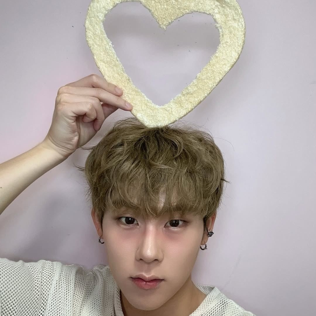 Latest photo of Joohoney (MONSTA X)