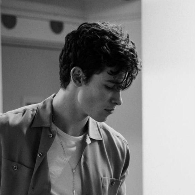 Latest photo of Shawn Mendes