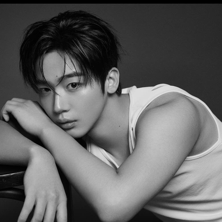 김요한 (위아이)의 최신 사진
