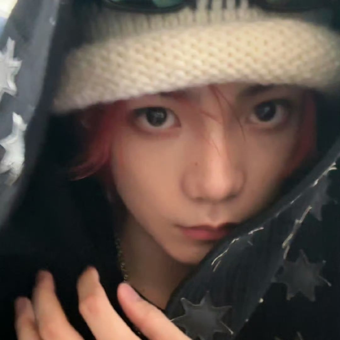 A moment captured by NexT1DE's fan