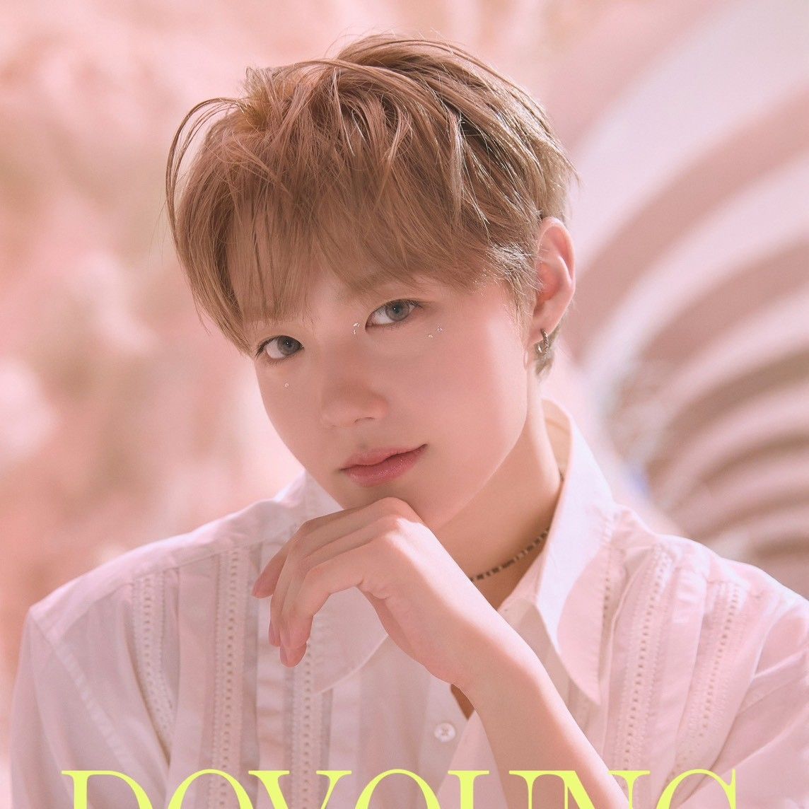 Latest photo of Doyoung (TREASURE)