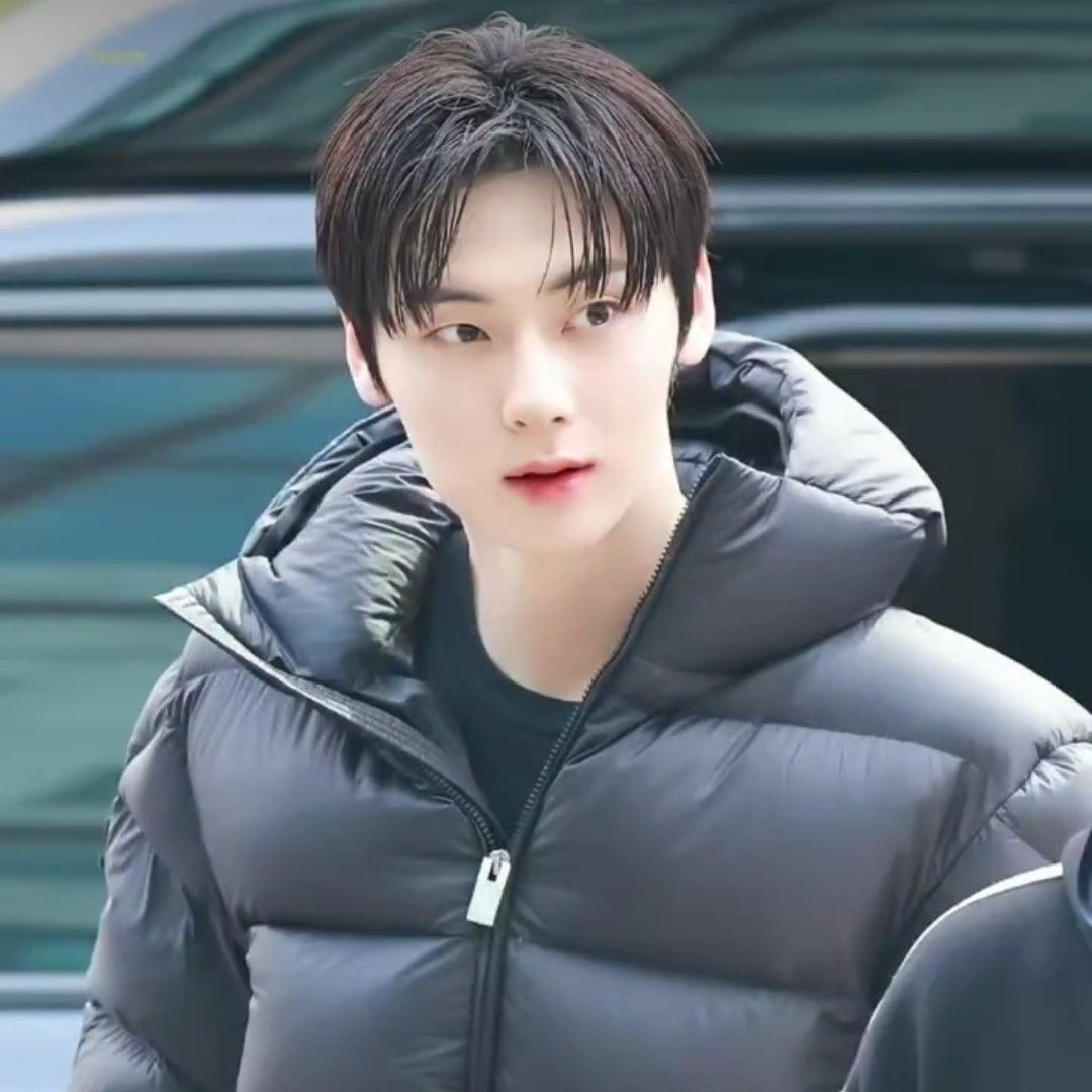 Latest photo of Hwang Minhyun