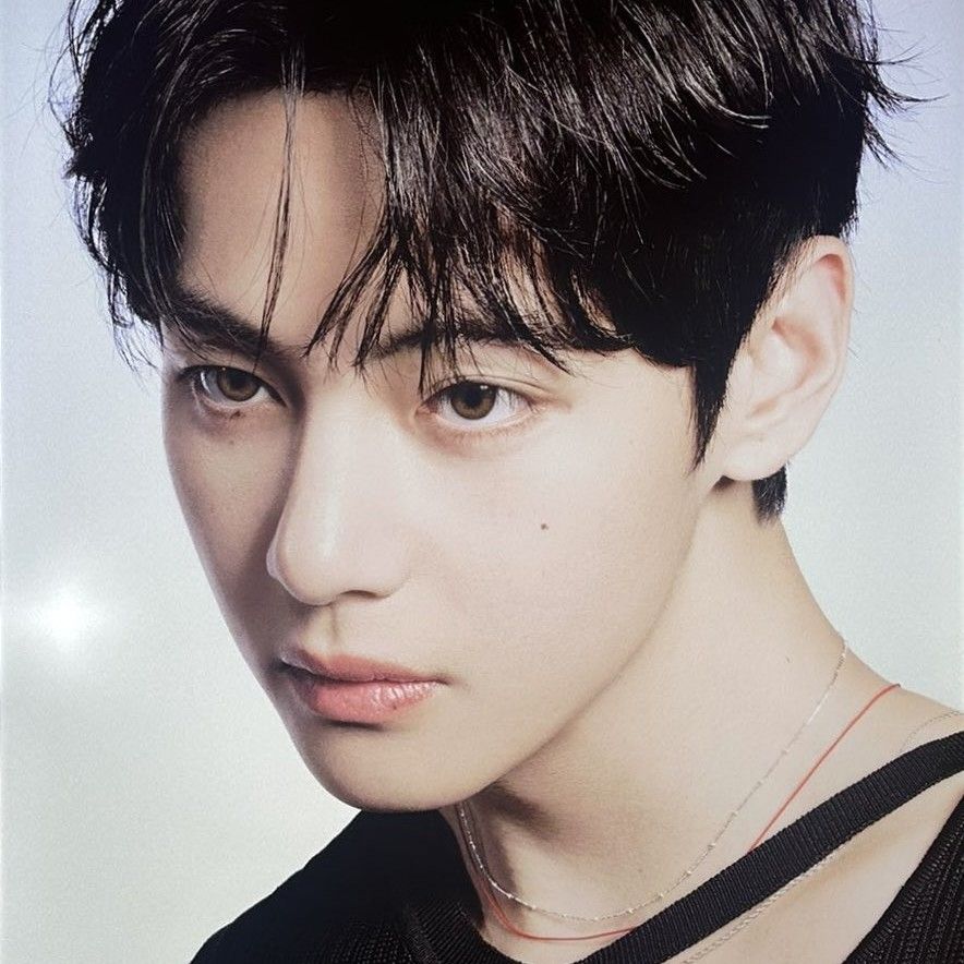 뷔 (방탄소년단)의 비하인드 컷