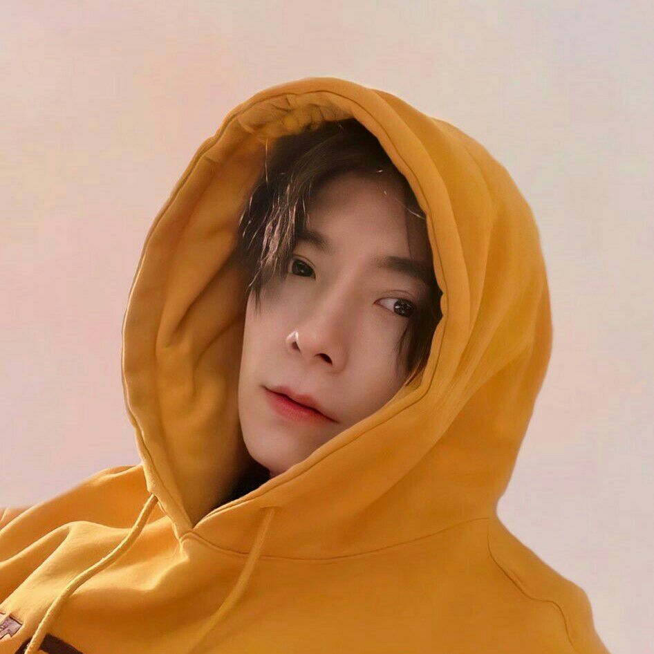 Behind-the-scenes cut of Donghae (Super Junior)