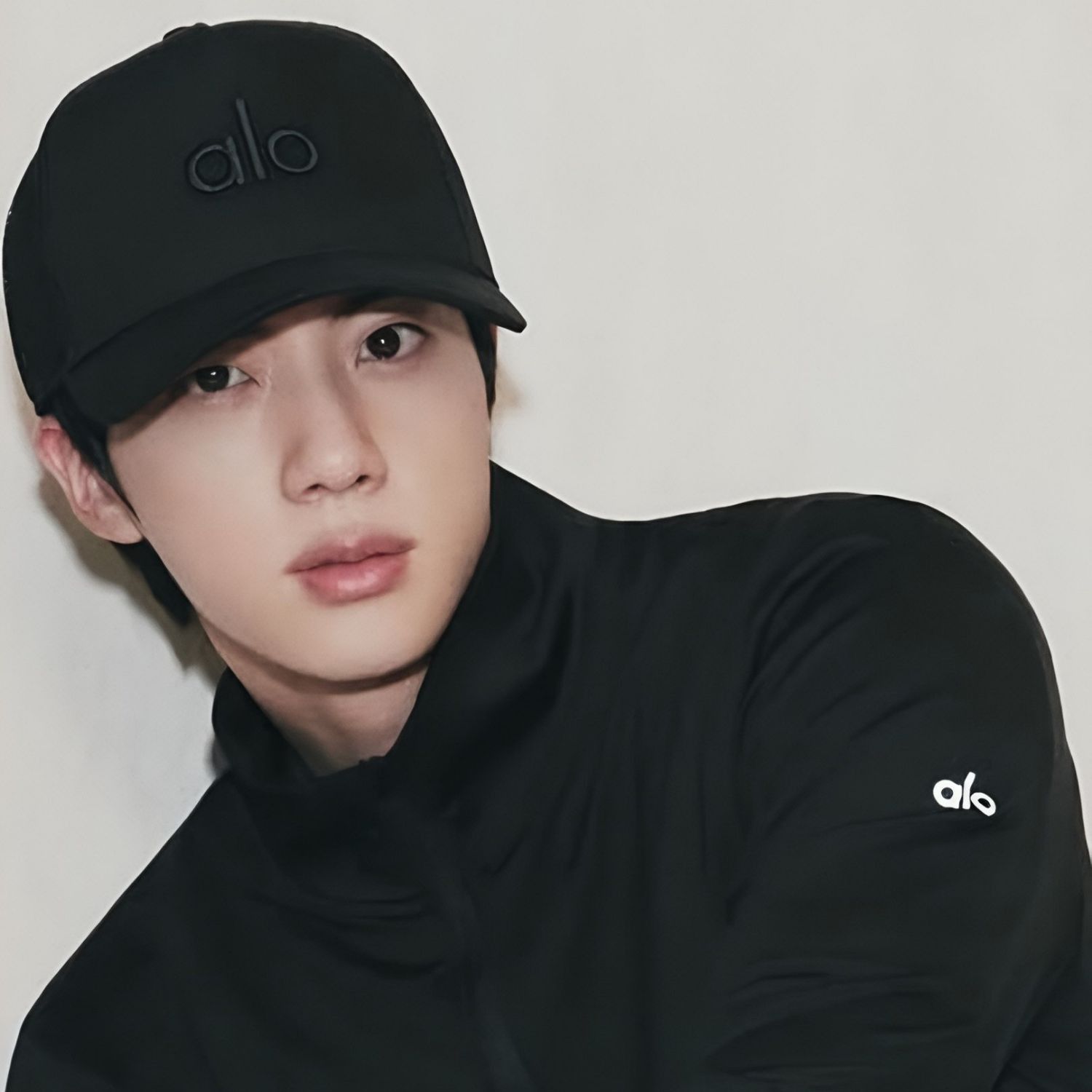 Behind-the-scenes cut of Jin (BTS)