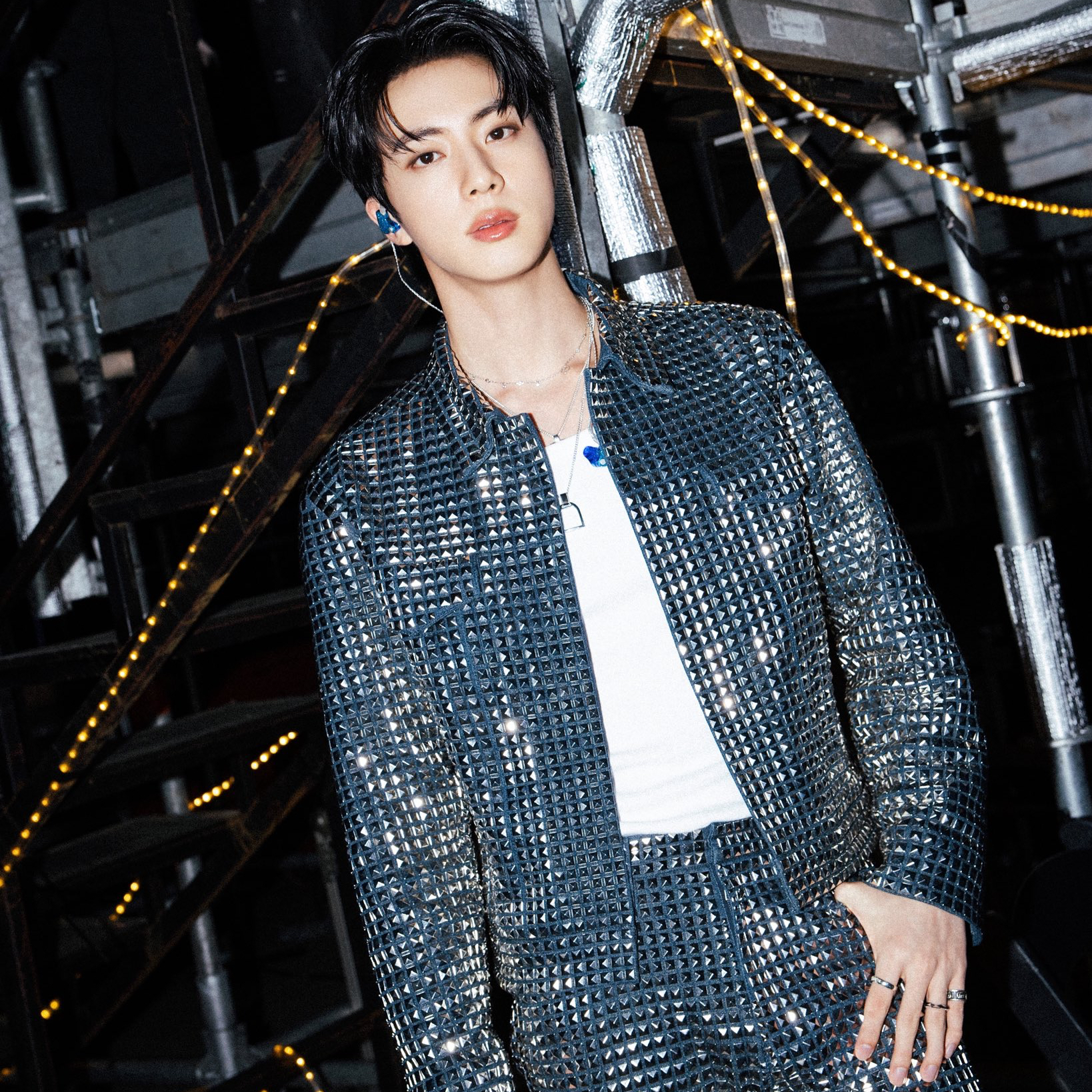 Behind-the-scenes cut of Jin (BTS)