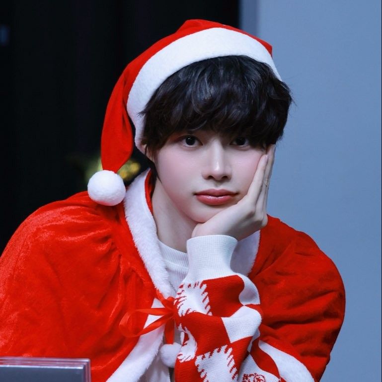 Recent activity shot of Hanbin (TEMPEST)