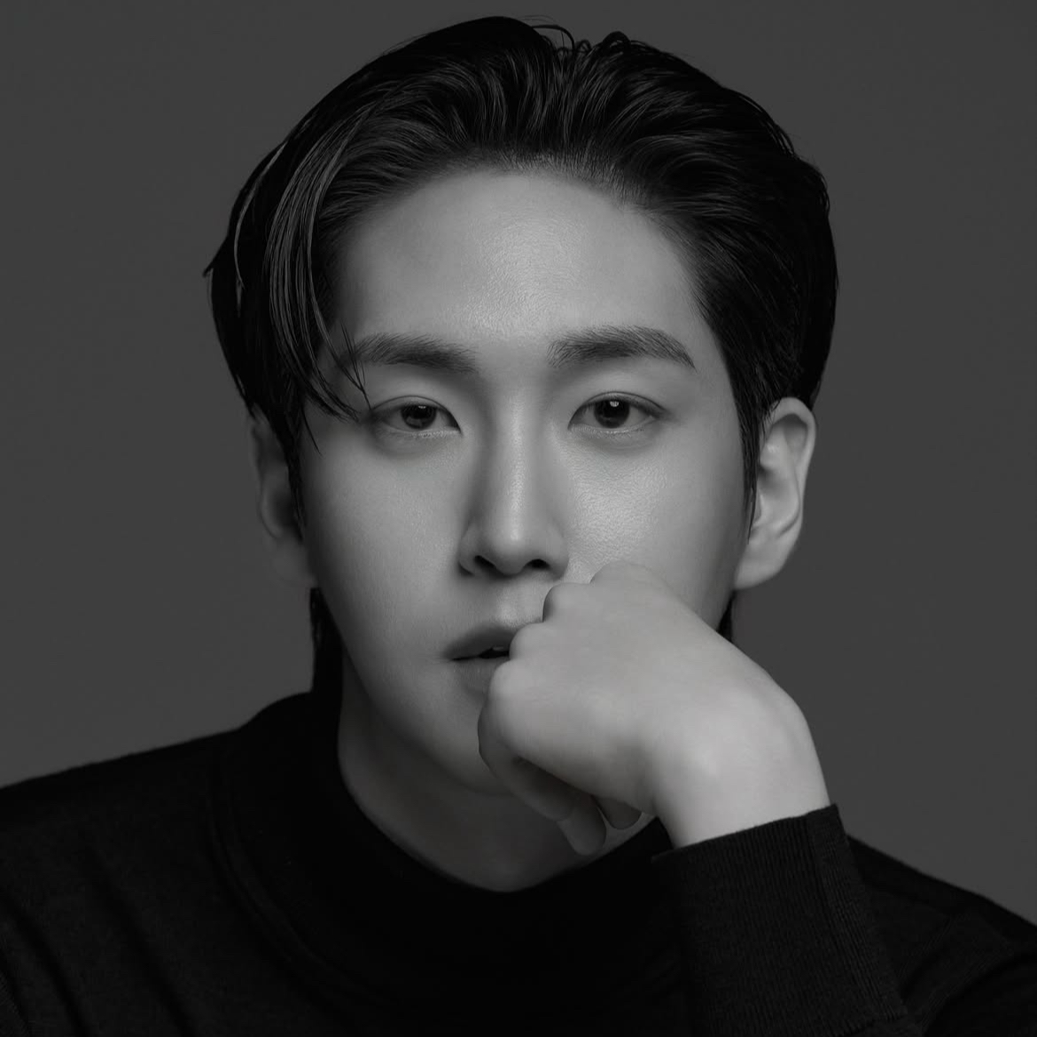 A moment captured by PENTAGON's fan