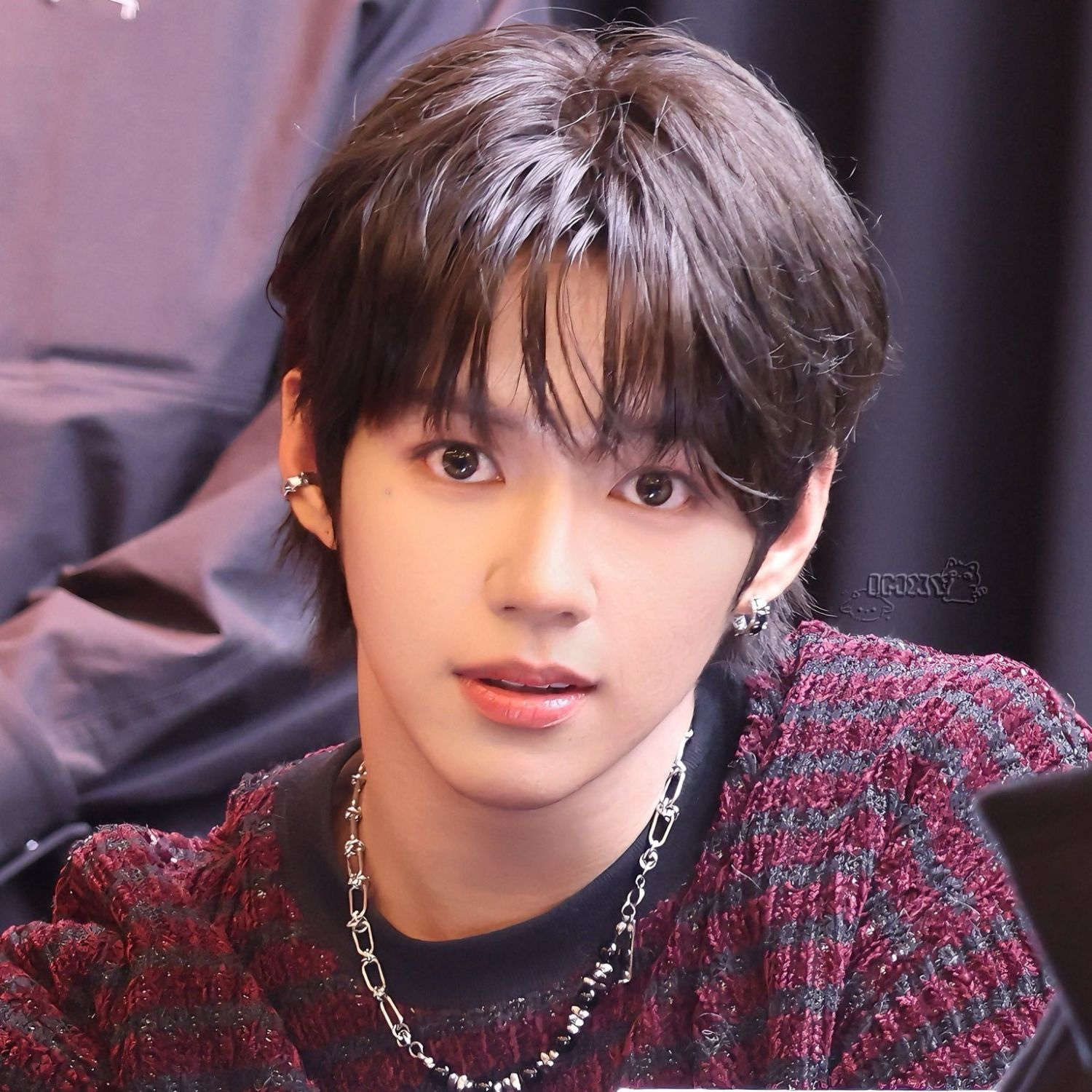 Behind-the-scenes cut of JL (AHOF)