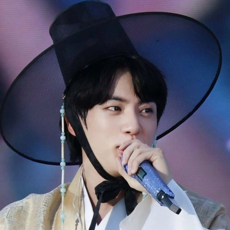 진 (방탄소년단)의 비하인드 컷