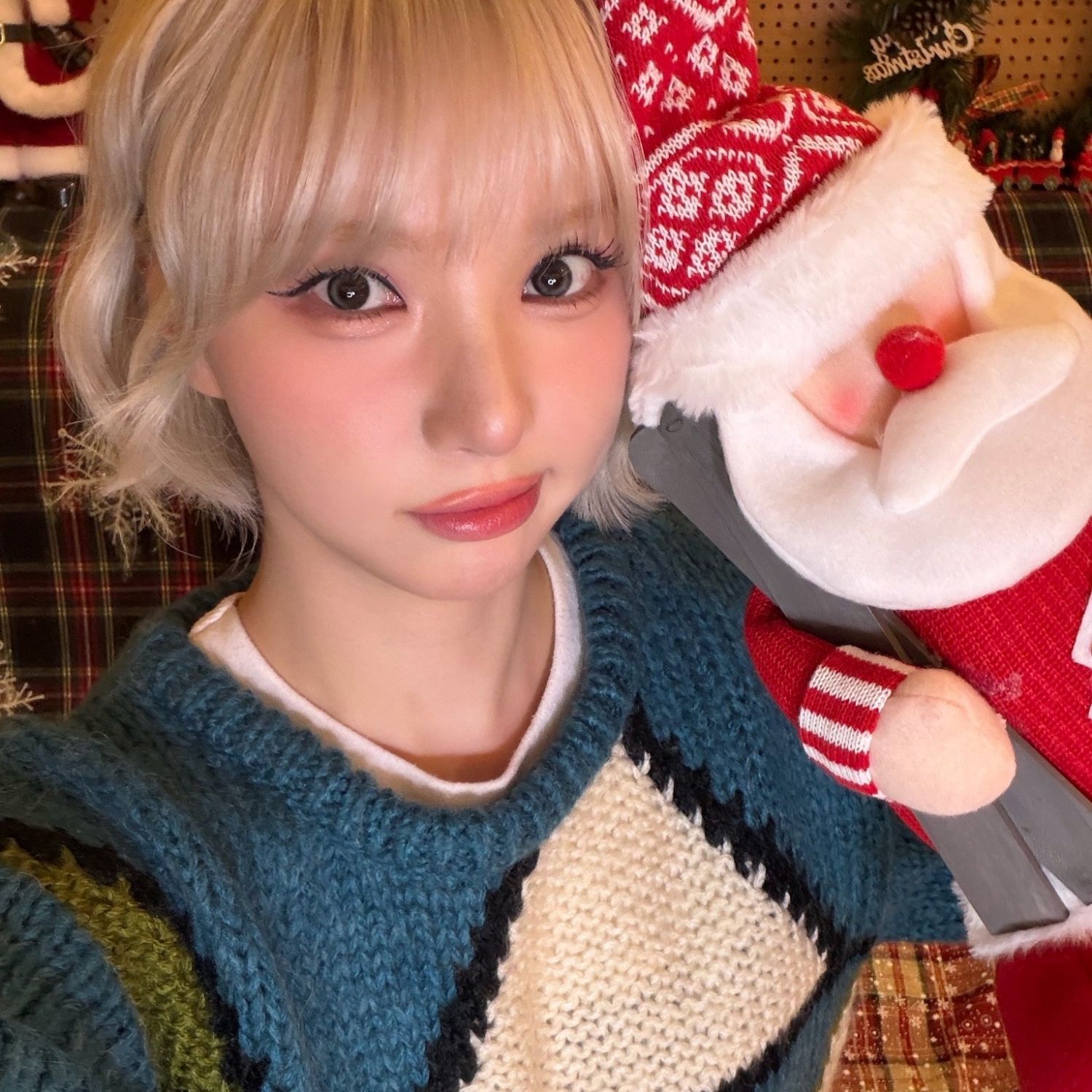 Behind-the-scenes cut of VIVIZ