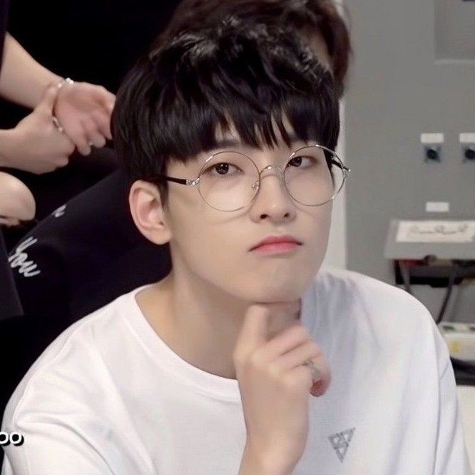 Behind-the-scenes cut of Wonwoo (SEVENTEEN)