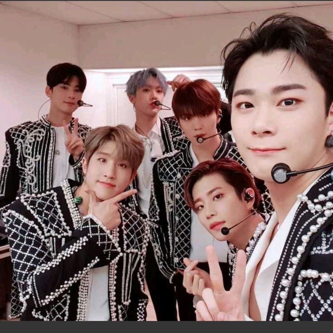 Foto aktivitas terbaru ASTRO