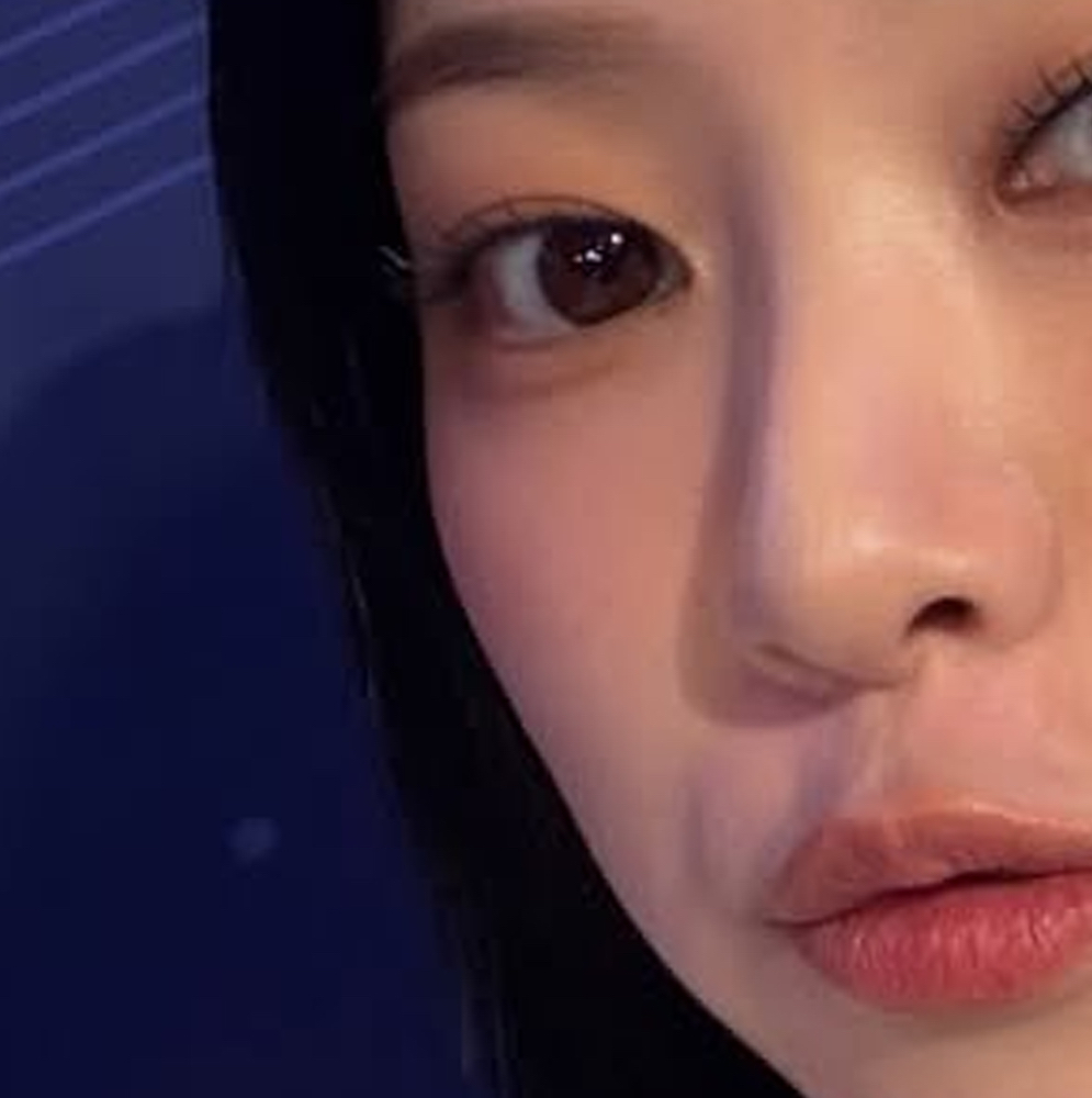 현진 (루셈블)의 최신 사진