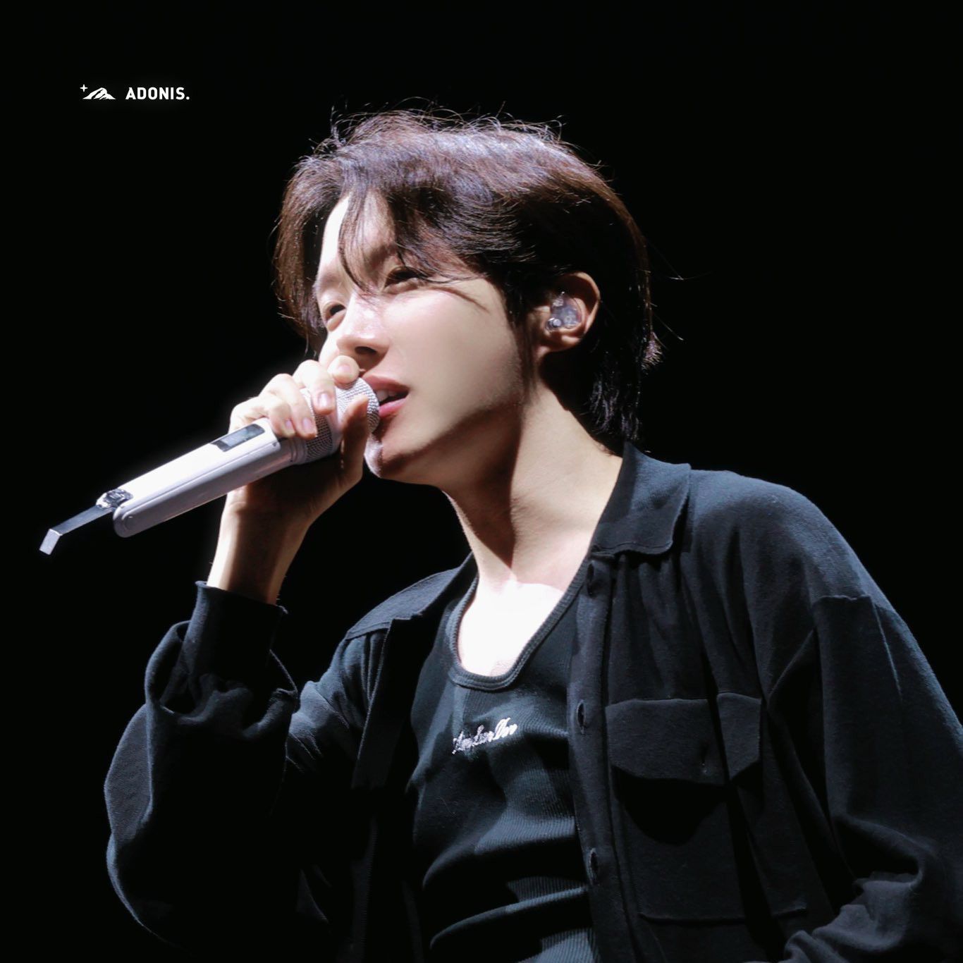Foto terbaru j-hope (BTS)