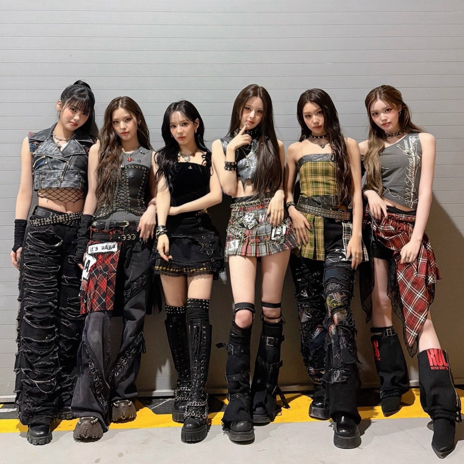 A moment captured by izna's fan